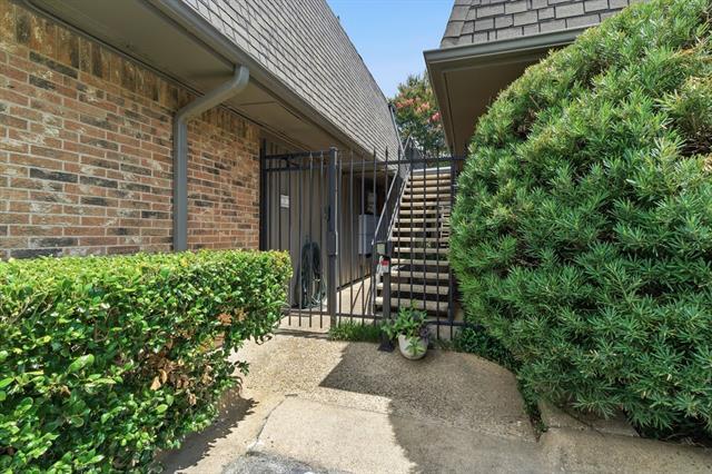 Building Photo - 4112 Bowser Ave