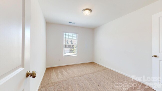 Building Photo - 761 Earhart St NW