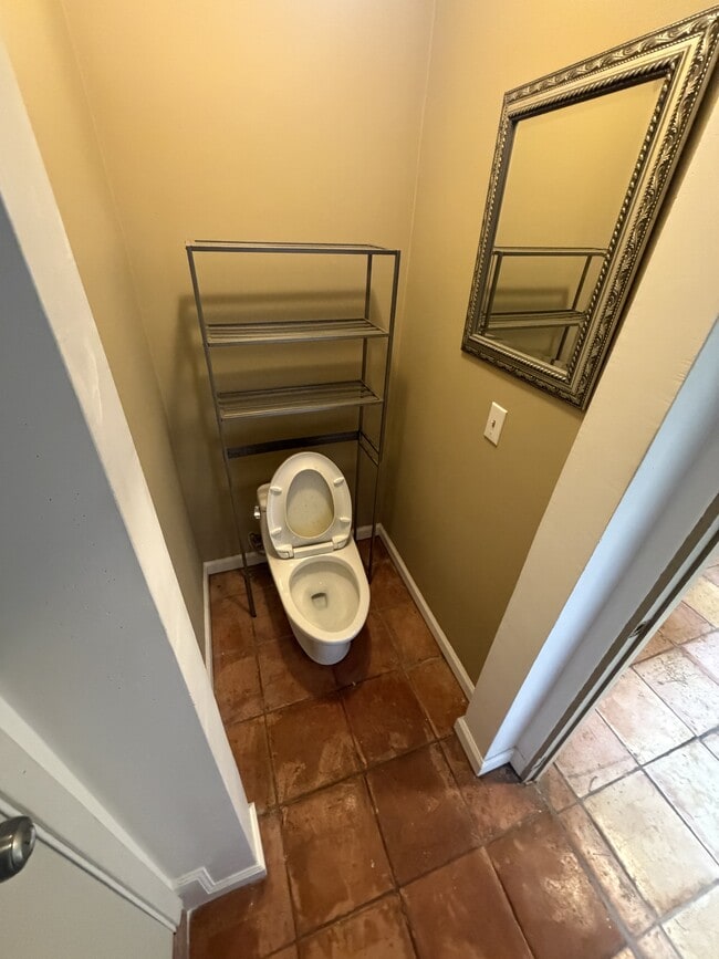 Building Photo - 20 Leahi Pl