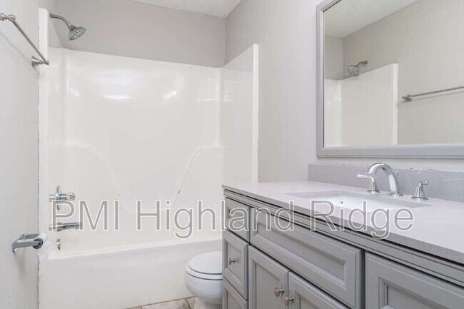Building Photo - 2414 Lismore Dr