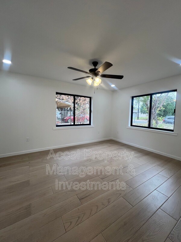 Building Photo - 2616 Quince Ave
