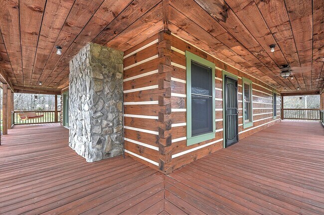 Building Photo - 13625 Horton Hwy