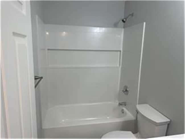 Building Photo - 468 Thomas Ave W