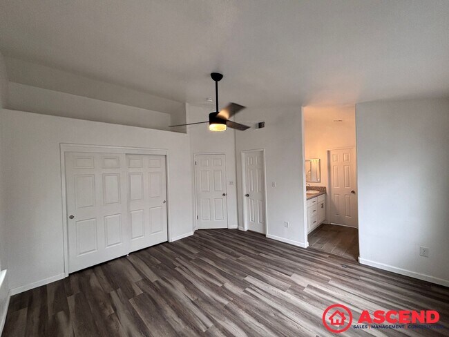 Building Photo - Beautiful 4 Bedroom Home In Rosedale!