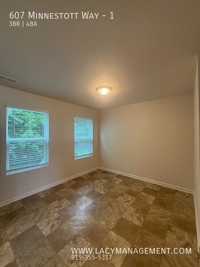 Building Photo - 607 Minnestott Way