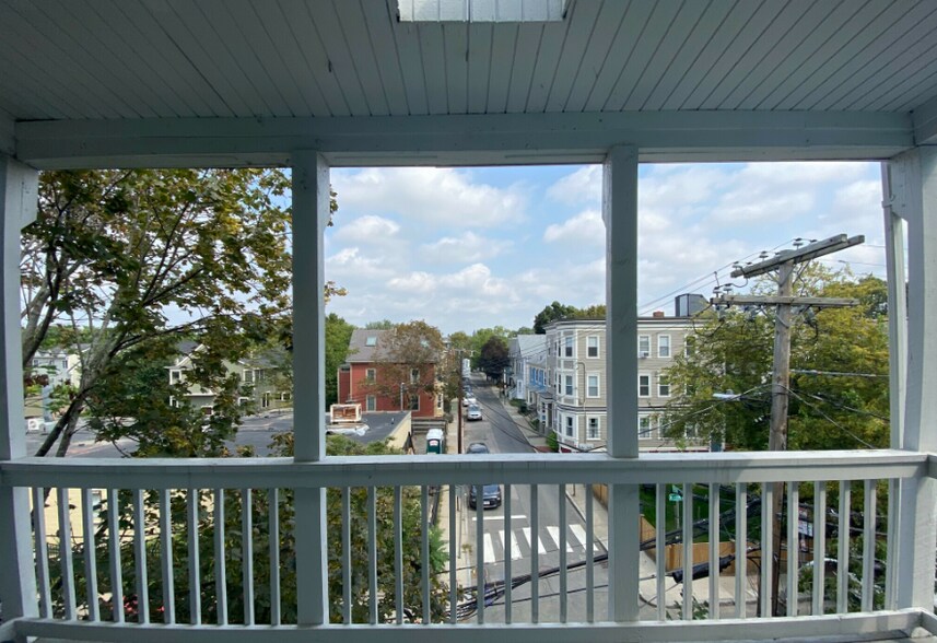 Building Photo - 350 Allston St