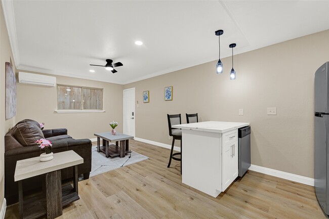 Building Photo - 1603 Welch St