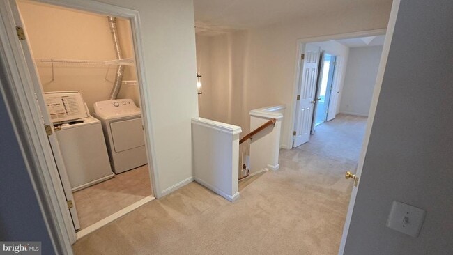 Building Photo - 7007 Courtyard Way