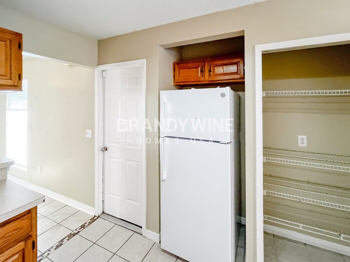 Building Photo - 8145 Mactavish Way W