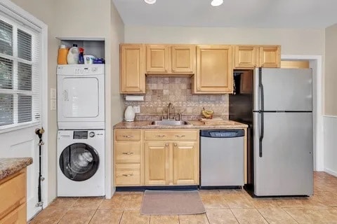 Building Photo - 25 Locke St