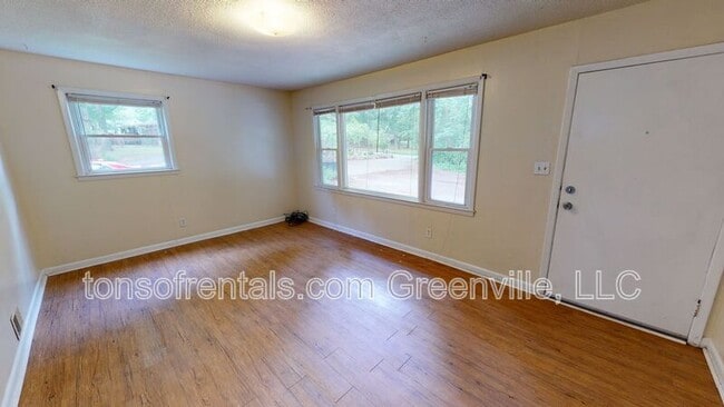 Building Photo - 1427 Grant Cir