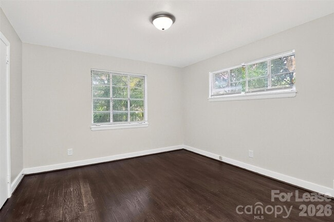 Building Photo - 2642 Arnold Dr