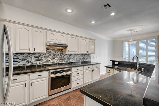 Building Photo - 9420 San Laguna Ct