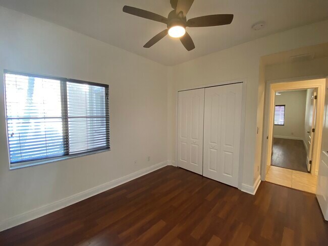 Building Photo - 12101 Santaluz Dr