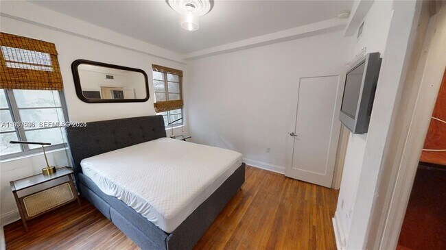 Building Photo - 1341 Meridian Ave