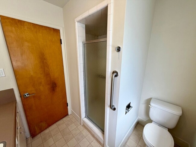 Building Photo - 1072F-A/B-PGPM-T/L-CS