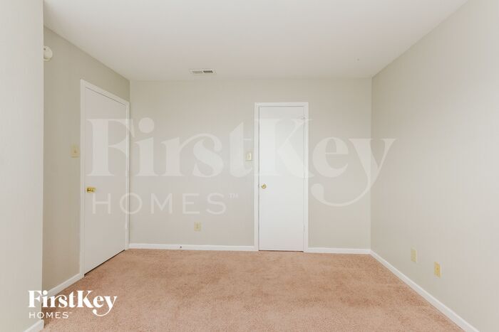 Building Photo - 11324 Arches Dr