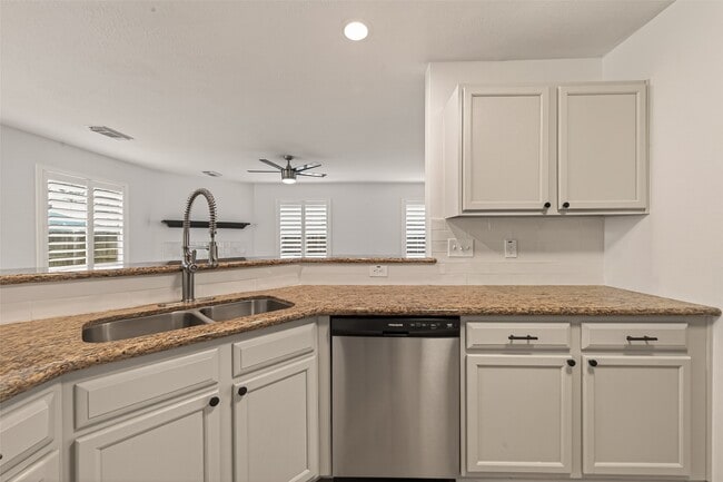 Building Photo - 14227 Cypress Valley Dr