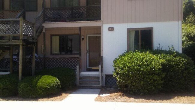 Building Photo - 2BR Candle Wyck Community located on kerr Ave, Walk to UNCW, Shopping and Breweries Ground floor ...