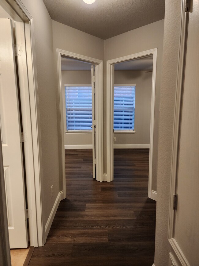 Building Photo - 2827 Saddlebred Trail