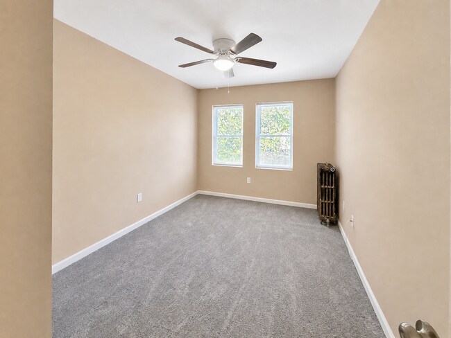 Building Photo - Beautifully Charming 3 Bedroom Home Available Now in Baltimore