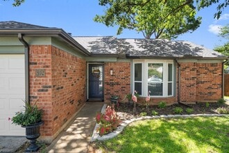 Building Photo - 512 Yellowstone Dr