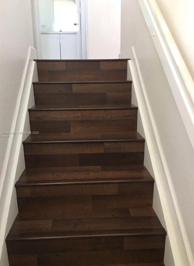 Building Photo - 10983 NW 79th St