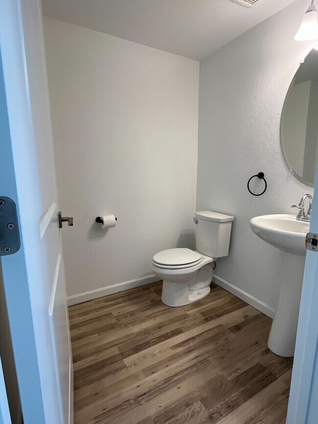 Building Photo - 1914 Rosen Dr