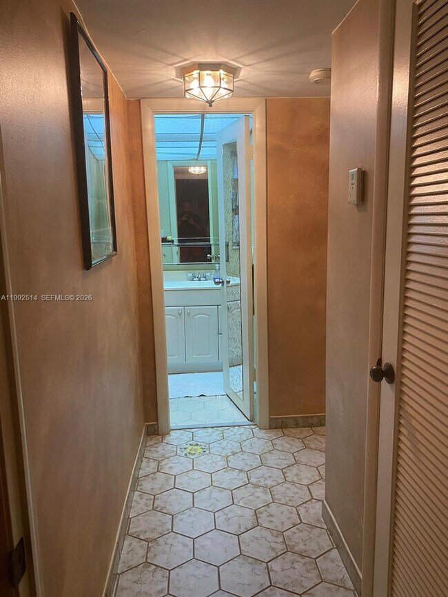 Building Photo - 8135 Sunrise Lakes Blvd