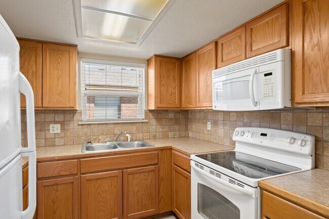 Building Photo - 115 Rhonda Dr