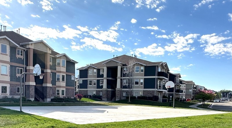 Building Photo - 90 E Resaca Dr
