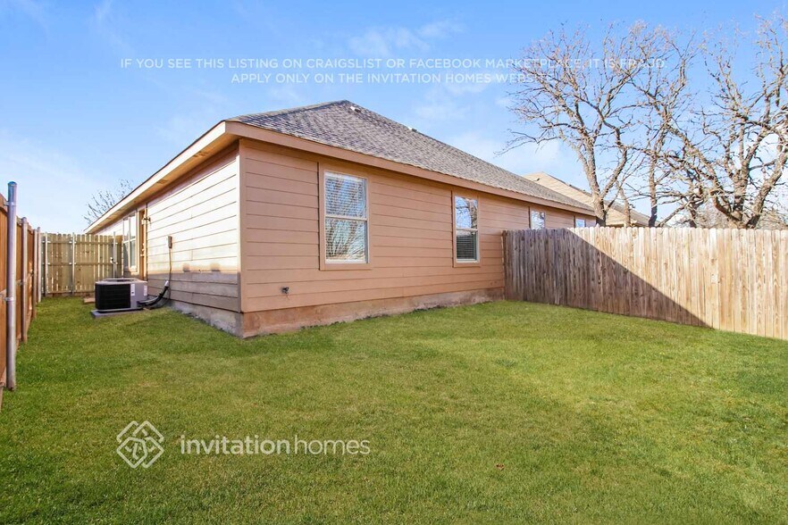 Building Photo - 1200 Mulkey Ln