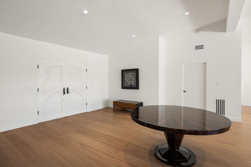 Building Photo - 1641 Tower Grove Dr