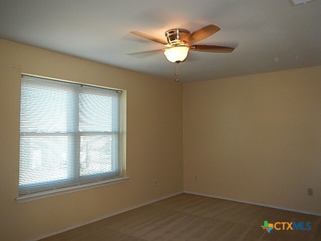 Building Photo - 5011 White Rock Dr