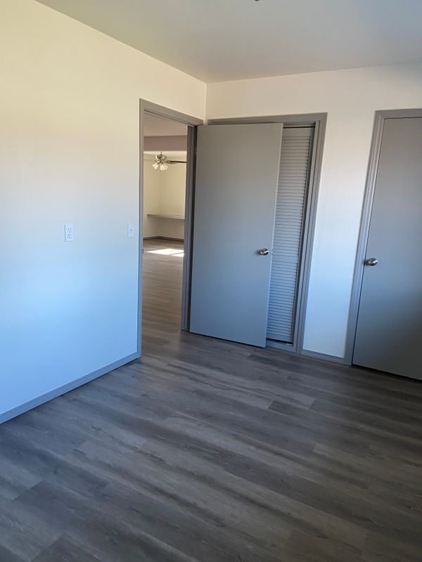 Building Photo - 121 N Montebella Terrace