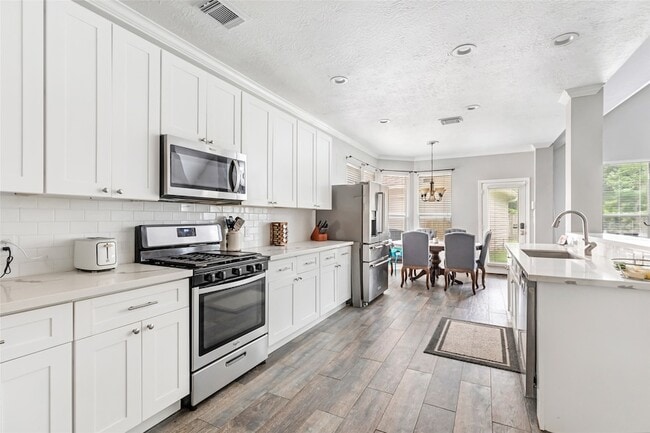 Building Photo - 2907 Silverberry Trail