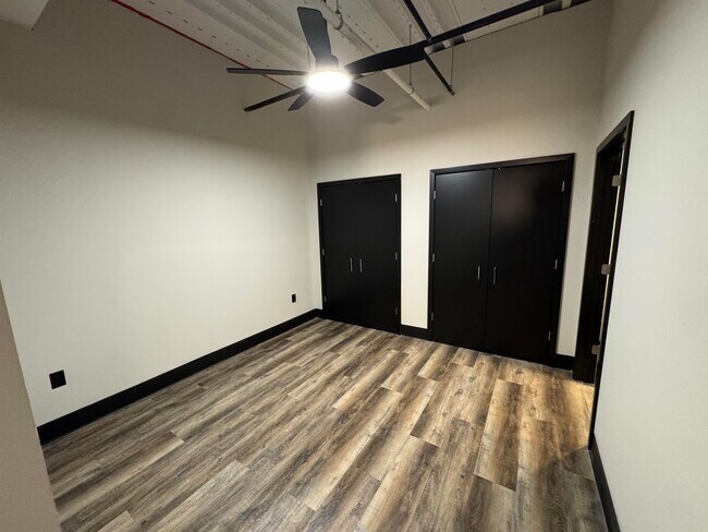 Building Photo - 200 W College Ave