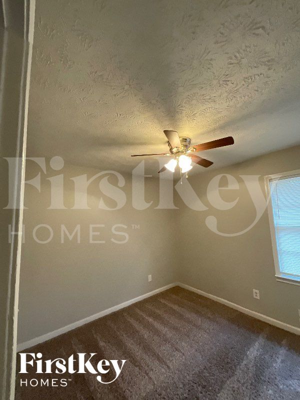 Building Photo - 10799 Sanderling Ln