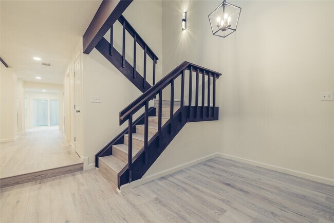 Building Photo - 12553 Wellington Park Dr