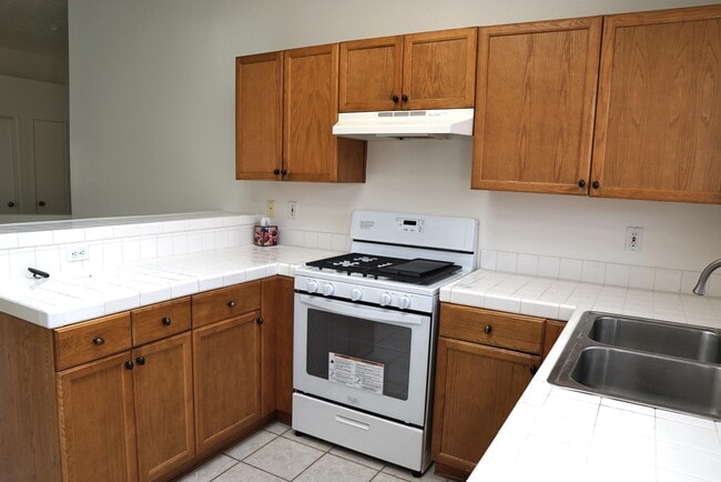 Building Photo - 52905 Avenida Rubio