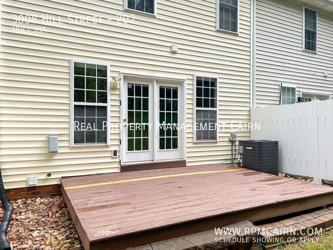 Building Photo - 3008 Hill St