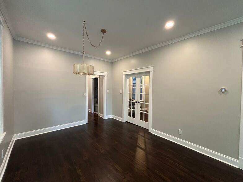 Dining Room - 4317 N Ashland Ave