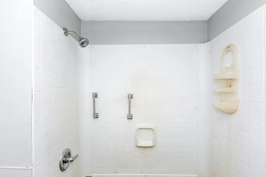 Building Photo - 415 W Limestone Rd