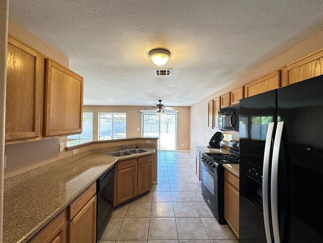 Building Photo - BLUE DIAMOND RANCH