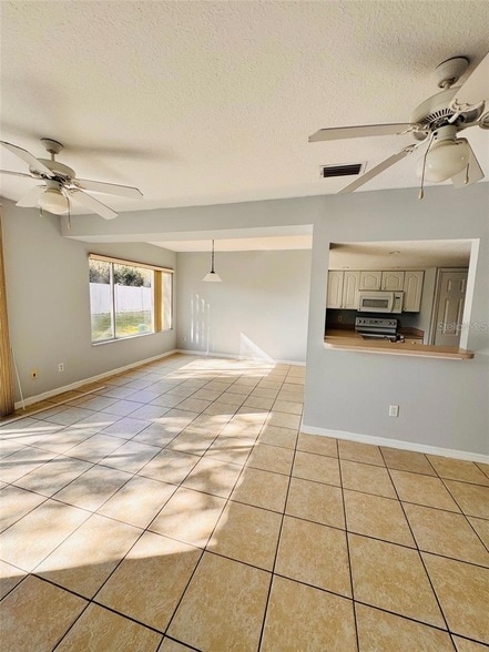 Building Photo - 722 Washington Palm Loop