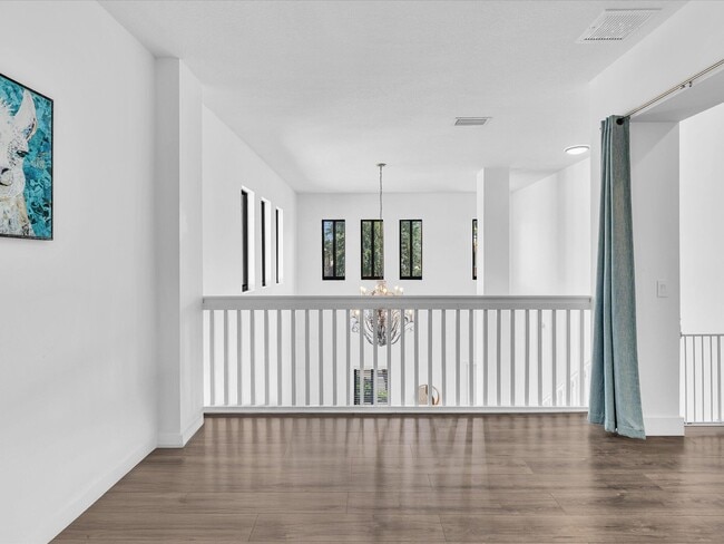 Building Photo - 2414 Venetian Way