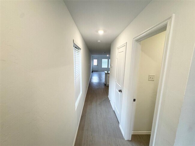 Building Photo - 3305 NW 148th St