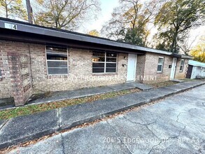 Building Photo - 1/1 Duplex Allowing Section 8 in Dothan!