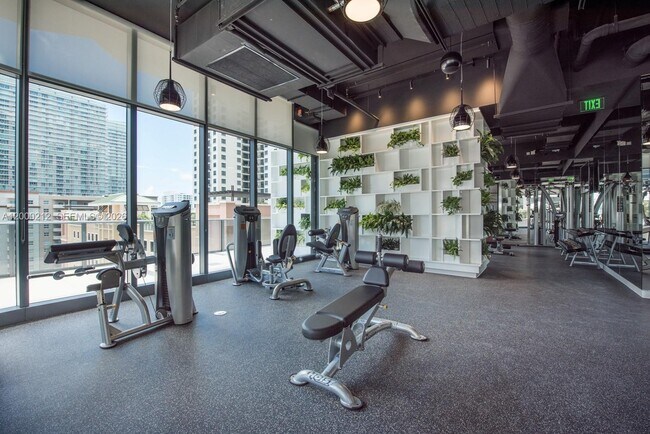 Building Photo - 45 SW 9th St