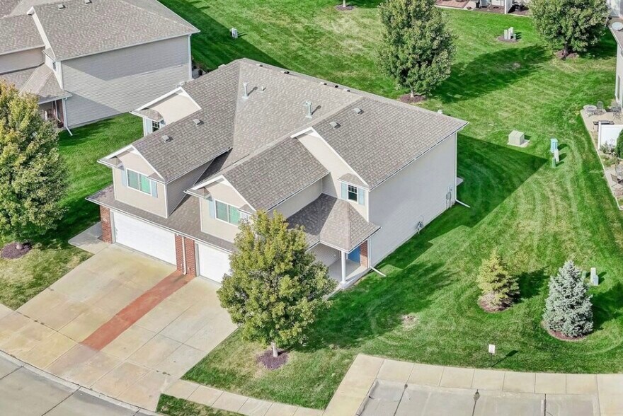 Building Photo - 6204 Oakley St